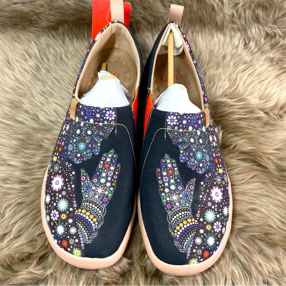 UIN Shoes - NWT UIN Women’s Shoes/Pray for Goodness/US7